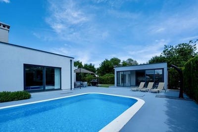 /international/hr/labin-istria-county-310108006971/