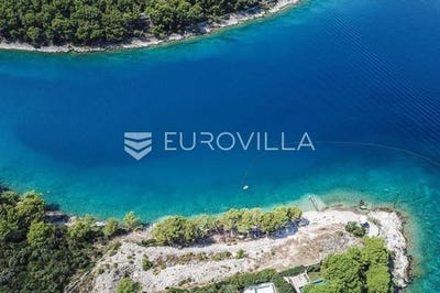 /international/hr/brac-split-dalmatia-county-120094448565/