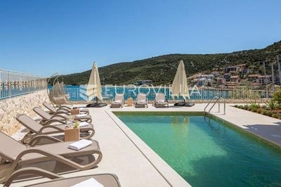 /international/hr/marina-split-dalmatia-county-310107221540/
