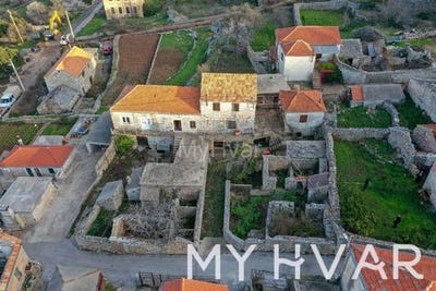 /international/hr/stari-grad-split-dalmatia-county-120092198253/