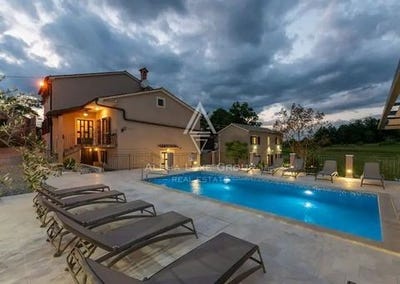 /international/hr/pican-istria-county-310100364132/