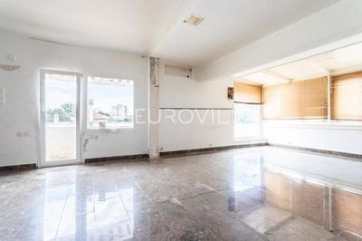 /international/hr/split-split-dalmatia-county-120089927291/?lang=en