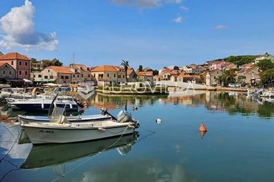 /international/hr/stari-grad-split-dalmatia-county-120097206815/