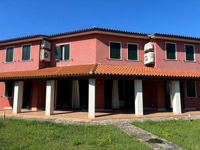 /international/hr/pula-istria-county-310107679244/