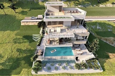 /international/hr/trogir-split-dalmatia-county-310105897078/