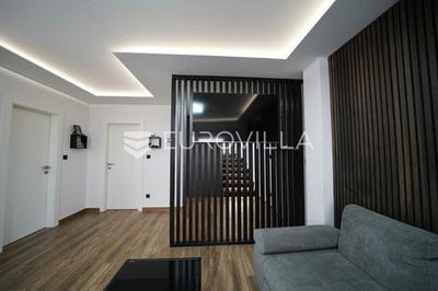 /international/hr/zadar-zadar-county-120097551881/