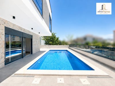 /international/hr/trogir-split-dalmatia-county-310108831348/?lang=pt