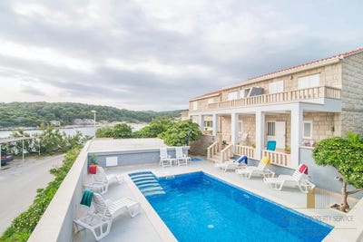 /international/hr/povlja-split-dalmatia-county-310098114564/
