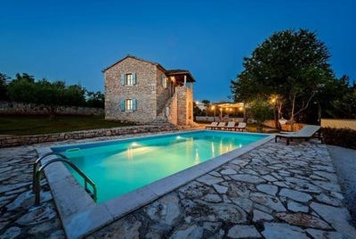 /international/hr/porec-istria-county-310109151674/