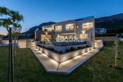 /international/hr/split-split-dalmatia-county-310107597144/