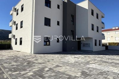 /international/hr/pag-lika-senj-county-310103490493/
