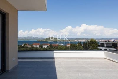 /international/hr/murter-sibenska-ulica-310108898349/