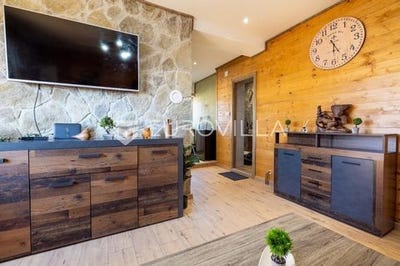 /international/hr/senj-lika-senj-county-310107413748/