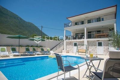/international/hr/makarska-split-dalmatia-county-120082128323/