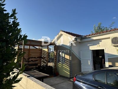 /international/hr/policnik-zadar-county-310100860660/