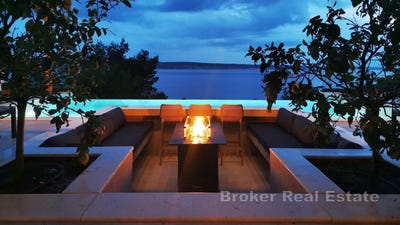 /international/hr/starigrad-zadar-county-310107218799/