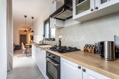 /international/hr/split-split-dalmatia-county-120096364354/