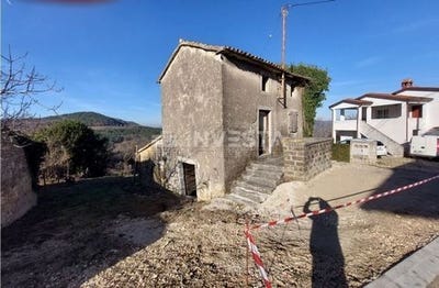 /international/hr/motovun-istria-county-120095670569/