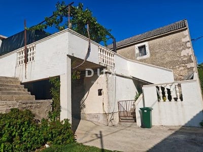 /international/hr/razanac-zadar-county-310103348194/