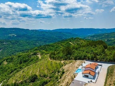 /international/hr/labin-istria-county-120090897214/
