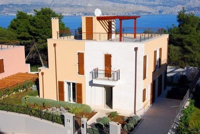 /international/hr/supetar-split-dalmatia-county-120094745035/