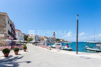 /international/hr/brac-split-dalmatia-county-120090892926/