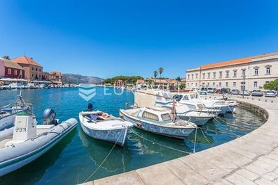 /international/hr/stari-grad-split-dalmatia-county-310101948918/