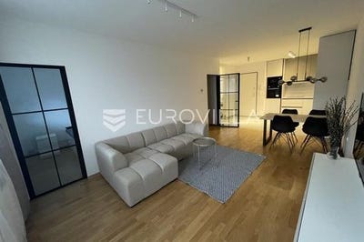 /international/hr/zagreb-zagreb-310108375217/
