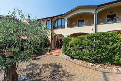 /international/hr/istarska-zupanija-istria-county-310103745281/