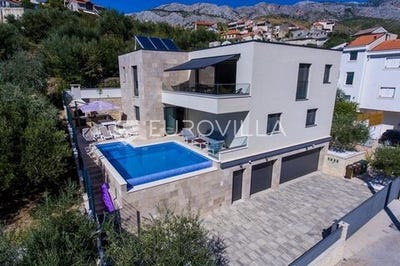 /international/hr/split-split-dalmatia-county-120089924045/