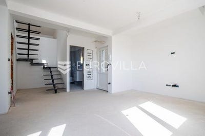/international/hr/split-split-dalmatia-county-120090893721/