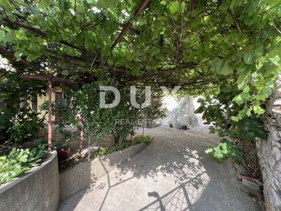 /international/hr/novi-vinodolski-primorje-gorski-kotar-county-310100404942/