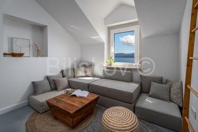 /international/hr/bol-split-dalmatia-county-120098600469/