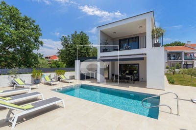 /international/hr/porec-istria-county-310108939646/