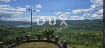 /international/hr/motovun-istria-county-310100796303/