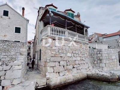 /international/hr/vodice-sibenska-ulica-120098603945/