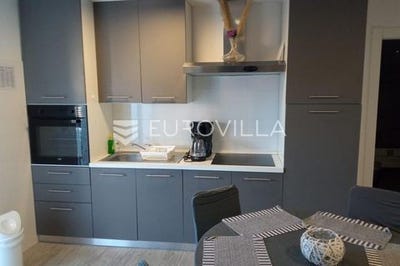 /international/hr/novigrad-istria-county-310107147924/