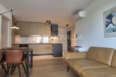 /international/hr/split-split-dalmatia-county-310102014391/