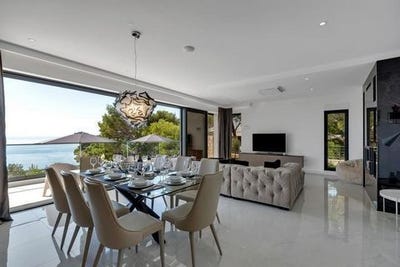 /international/hr/makarska-split-dalmatia-county-120090897941/