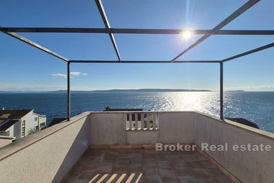 /international/hr/iovo-split-dalmatia-county-310107219218/