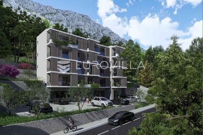 /international/hr/omis-split-dalmatia-county-310103348941/