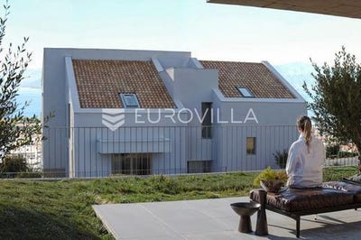 /international/hr/supetar-split-dalmatia-county-310104809843/