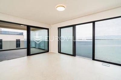 /international/hr/zadar-zadar-county-310107864217/