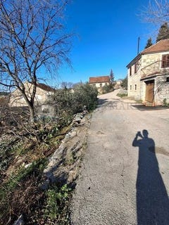 /international/hr/sibenik-sibenska-ulica-120096488418/
