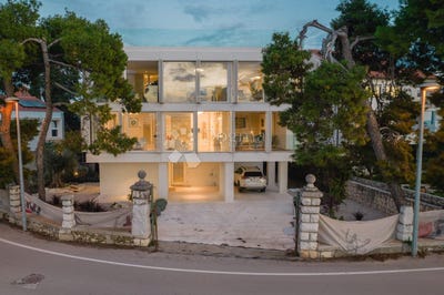 /international/hr/zadarska-zupanija-zadar-county-310108670536/