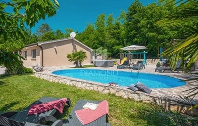 /international/hr/labin-istria-county-310109049681/