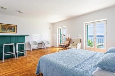 /international/hr/makarska-split-dalmatia-county-310108289867/