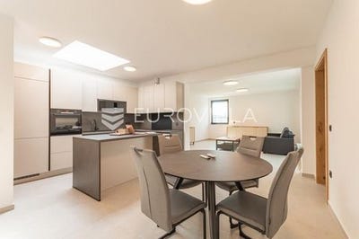 /international/hr/varazdin-varazdin-county-310108216649/