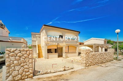 /international/hr/zadarska-zupanija-zadar-county-310096247945/