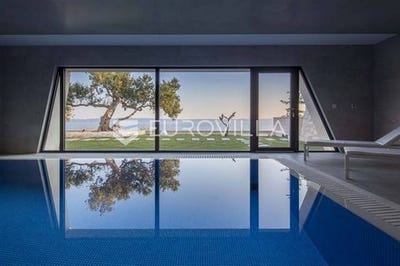 /international/hr/makarska-split-dalmatia-county-120086927419/